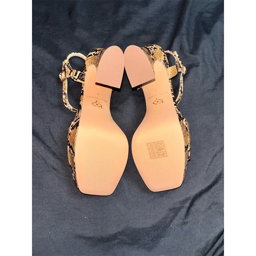 Katy Perry Collections Square Toe Platform Block Heel Sandal Brwn 6 smooth snake
